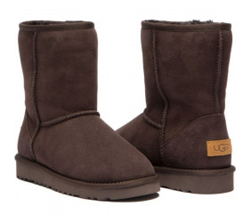 UGG Classic Short II Chocolate