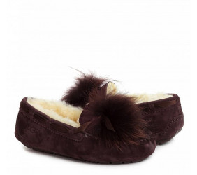UGG Dakota Pom Pom Chocolate