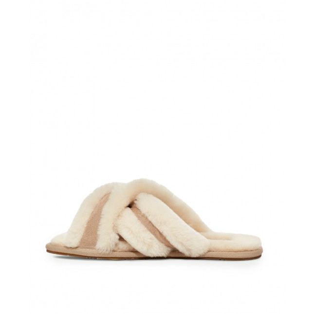 UGG Scuffita Slipper Sand