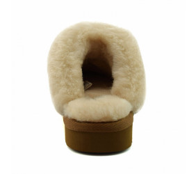 UGG Slippers Scufette Chestnut
