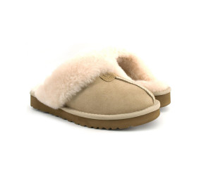 UGG Slippers Scufette Sand