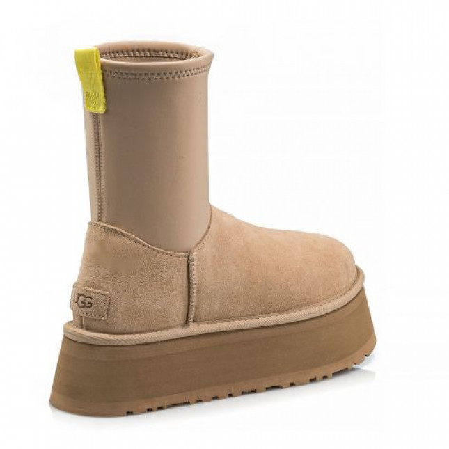 UGG Classic Dipper Boot Sand