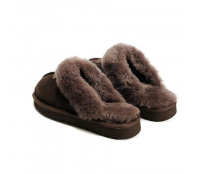 UGG Slippers Scufette Chocolate
