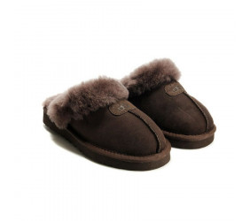 UGG Slippers Scufette Chocolate