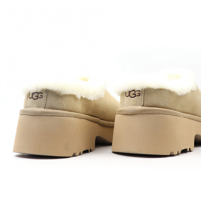 UGG New Heights Cozy Clog Sand