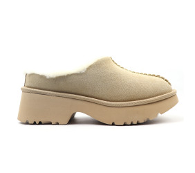 UGG New Heights Cozy Clog Sand